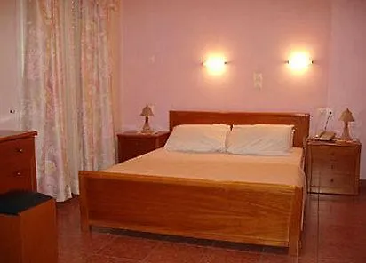 Faros Ii Hotel Pireu